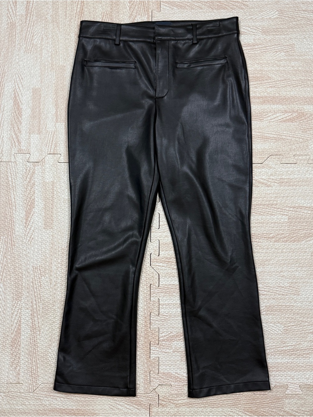 Maeve Anthropologie Women’s Faux Leather Black Pleated Trouser Pants Size 30